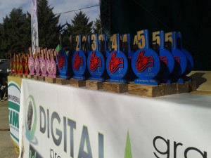 Premios en Fibrofacil a dos colores con base de madera - 8º Rally MTB Santa Rosa